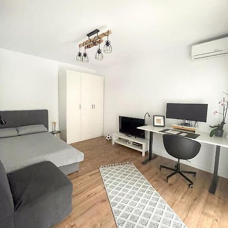 Puzzle Studio Bukarest Exterior foto
