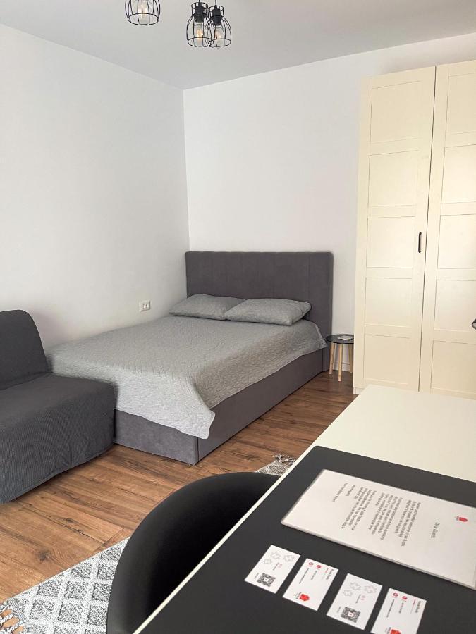 Puzzle Studio Bukarest Exterior foto