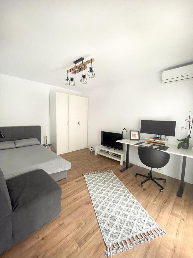 Puzzle Studio Bukarest Exterior foto